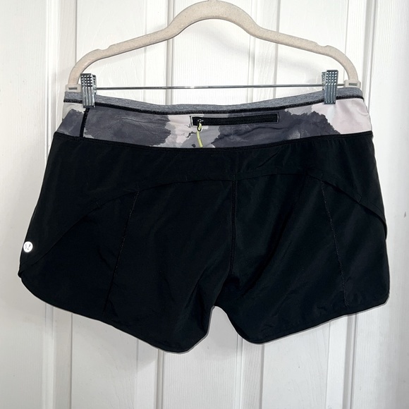 Lululemon 🍋 Turbo Run Short Size 10 - Picture 4 of 13